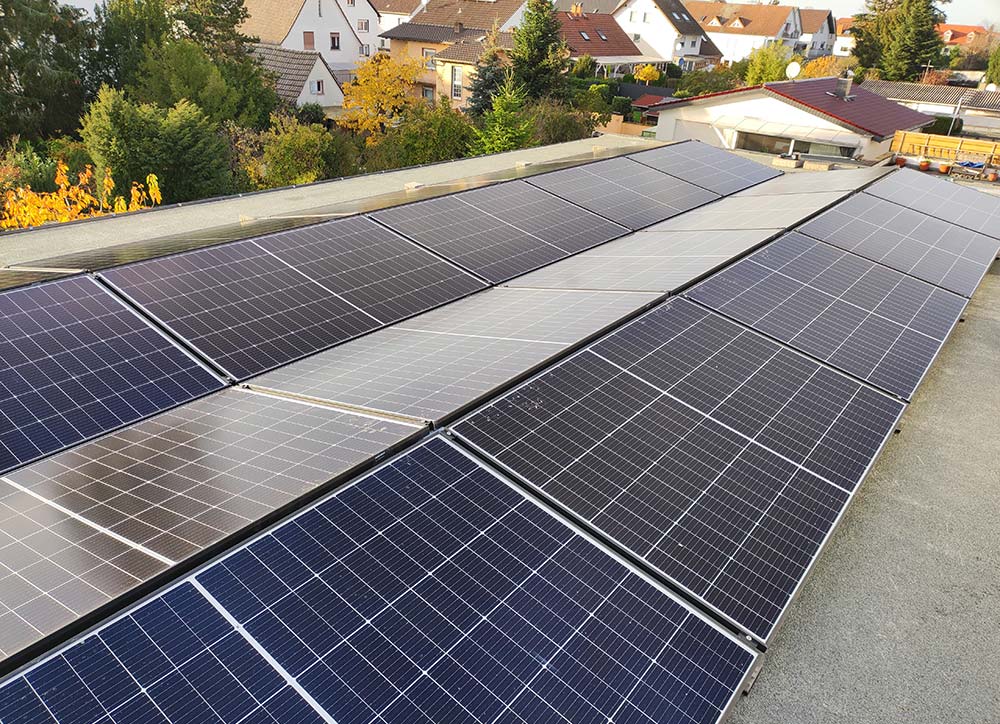 Dach mit Solaranlage